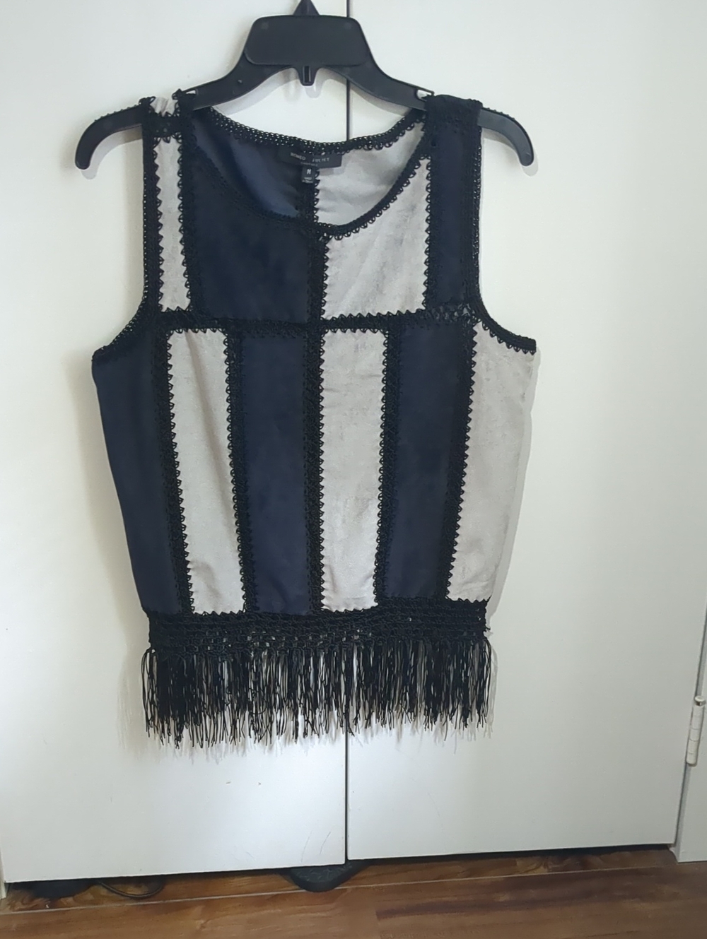 Romeo & Juliet Couture Black and Light Gray Fringe Panel Tank